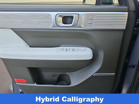 Used 2025 Hyundai Santa Fe Calligraphy FWD image 28