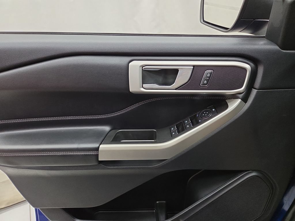Used 2022 Ford Explorer XLT AWD/4WD image 21