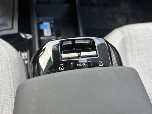 Certified 2025 Volvo EX30 Ultra image 24