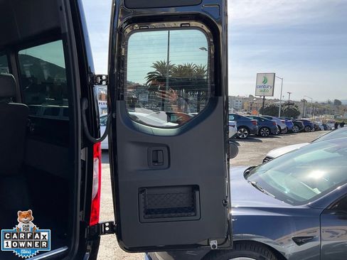 Used 2024 Mercedes-Benz Sprinter 2500 image 10