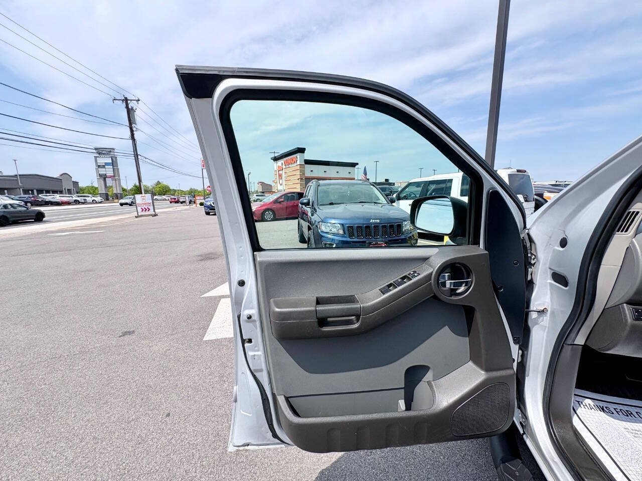 Used 2005 Nissan Xterra SE AWD/4WD image 17