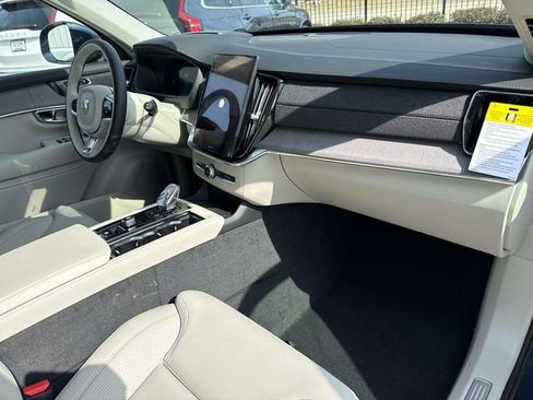 New 2026 Volvo XC90 T8 Ultra w/ Protection Package Premier image 14