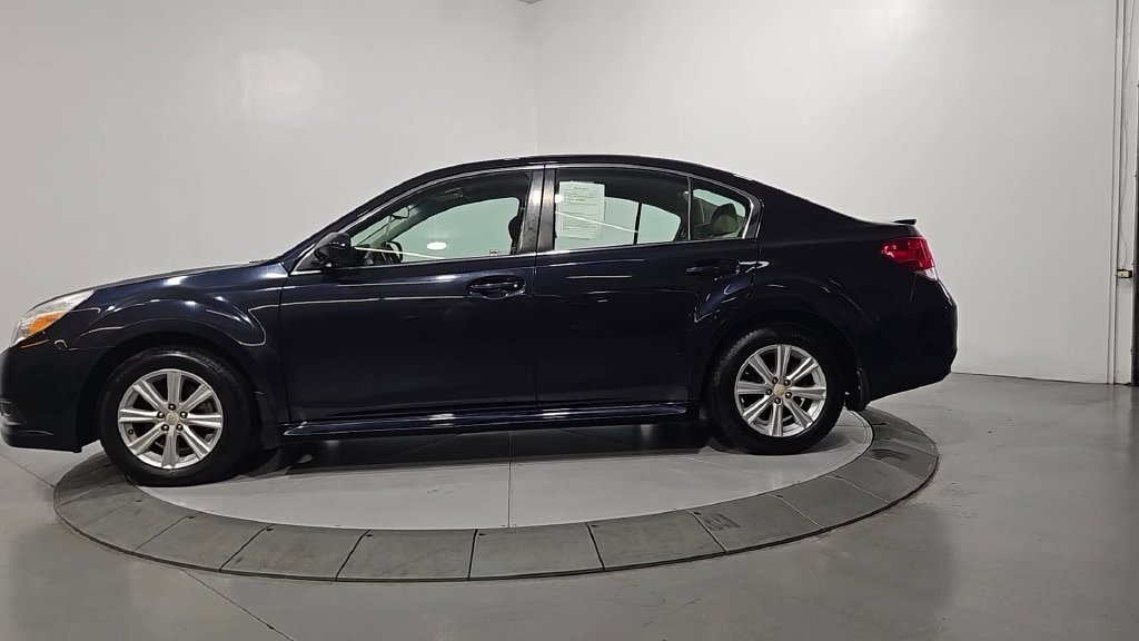 Used 2012 Subaru Legacy 2.5i Premium w/ All-Weather Pkg AWD/4WD image 2