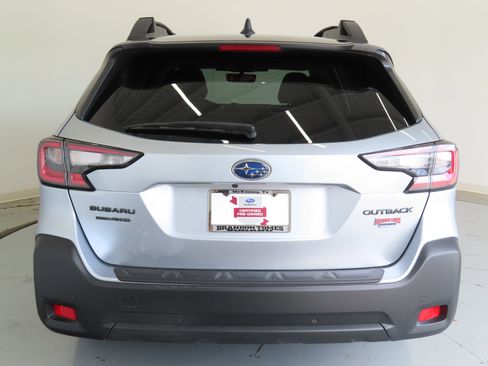 Certified 2025 Subaru Outback Onyx Edition image 6