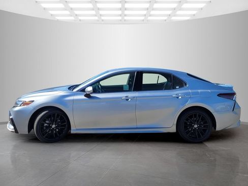 Used 2024 Toyota Camry XSE FWD image 7