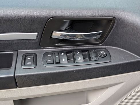 Used 2010 Dodge Grand Caravan SE w/ SE Plus Group image 16