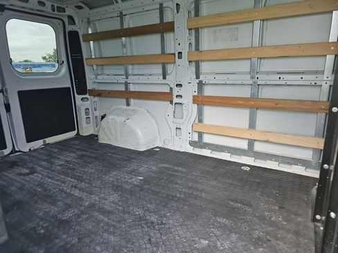 Used 2025 RAM ProMaster 2500 w/ U-Haul Equipment Group FWD image 11