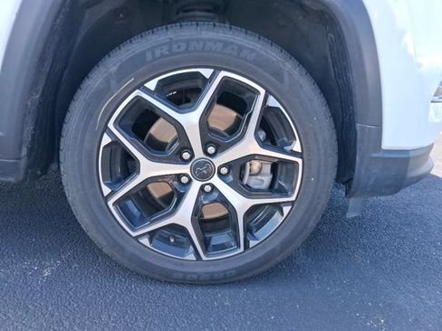 Used 2025 Jeep Compass Limited AWD/4WD image 10