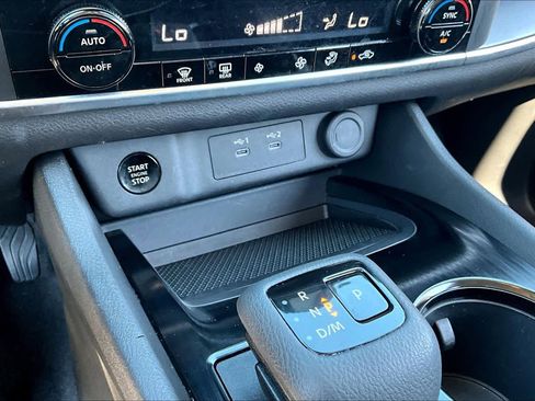 Certified 2025 Nissan Rogue SV AWD/4WD image 31
