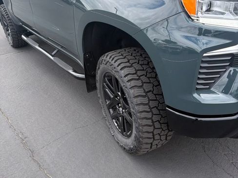 Used 2026 Chevrolet Silverado 1500 LT Trail Boss w/ LT Trail Boss Premium Package AWD/4WD image 3