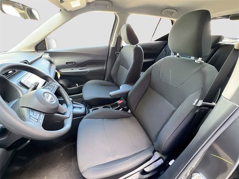 New 2025 Nissan Kicks Play S image 19