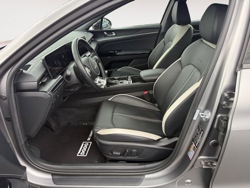 Used 2025 Kia K5 GT-Line w/ GT-Line Premium Package FWD image 10