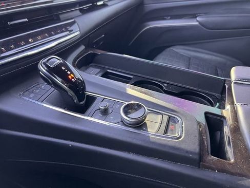 Used 2022 Cadillac Escalade ESV Sport Platinum image 18