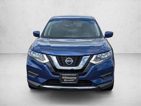 Used 2020 Nissan Rogue S AWD/4WD image 2