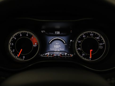 Used 2019 Jeep Cherokee Trailhawk w/ Cold Weather Group image 26