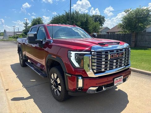 Used 2024 GMC Sierra 3500 Denali w/ Denali Reserve Package AWD/4WD image 3