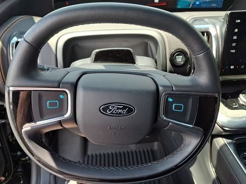 Used 2025 Ford Expedition Tremor AWD/4WD image 17