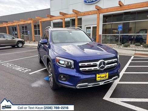 Used 2021 Mercedes-Benz GLB 250 4MATIC image 3