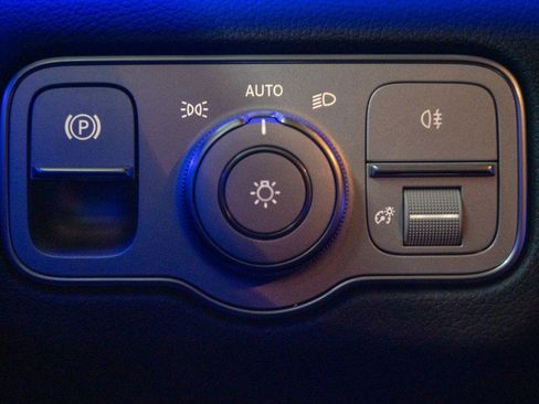 New 2026 Mercedes-Benz GLS 450 4MATIC image 23