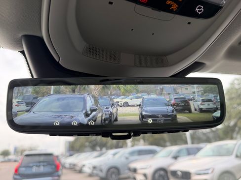 New 2026 Volvo XC90 B5 Plus image 18