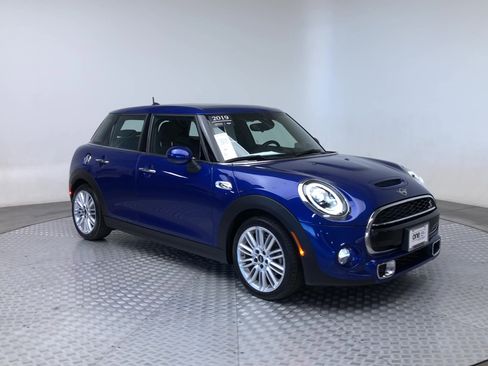 Used 2019 MINI Cooper S image 2