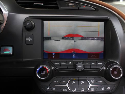 Used 2019 Chevrolet Corvette Stingray Convertible w/ 2LT Preferred Equipment Group image 57