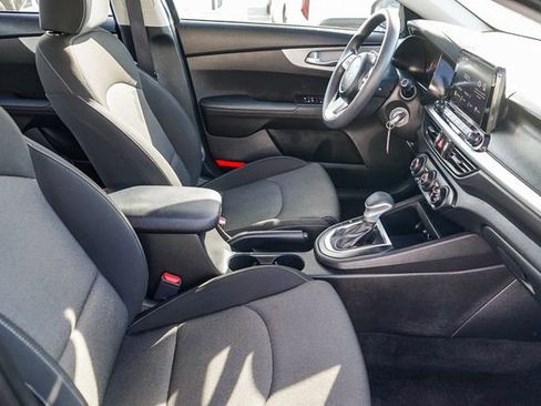 Certified 2023 Kia Forte LXS image 17