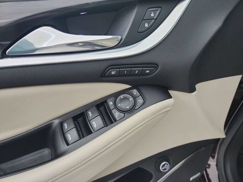 Used 2018 Buick Enclave Premium FWD image 23