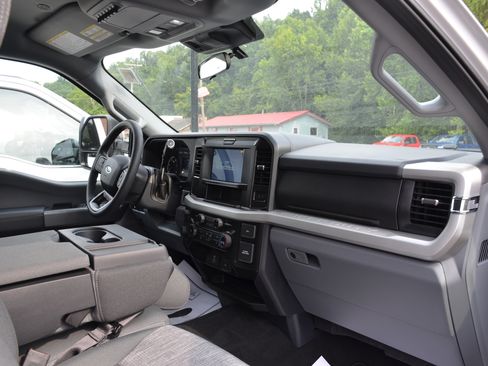 New 2026 Ford F250 XLT w/ Snow Plow Prep Package AWD/4WD image 29