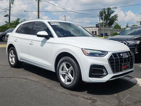 Used 2024 Audi Q5 Premium AWD/4WD image 2