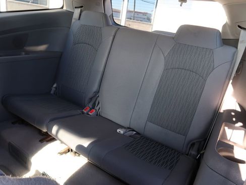 Used 2015 Chevrolet Traverse LT image 8