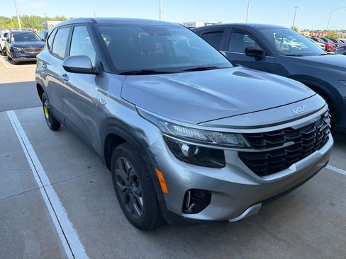 Used 2024 Kia Seltos LX AWD/4WD image 9