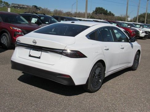 New 2026 Nissan Sentra SV w/ Floor Mat Package FWD image 3
