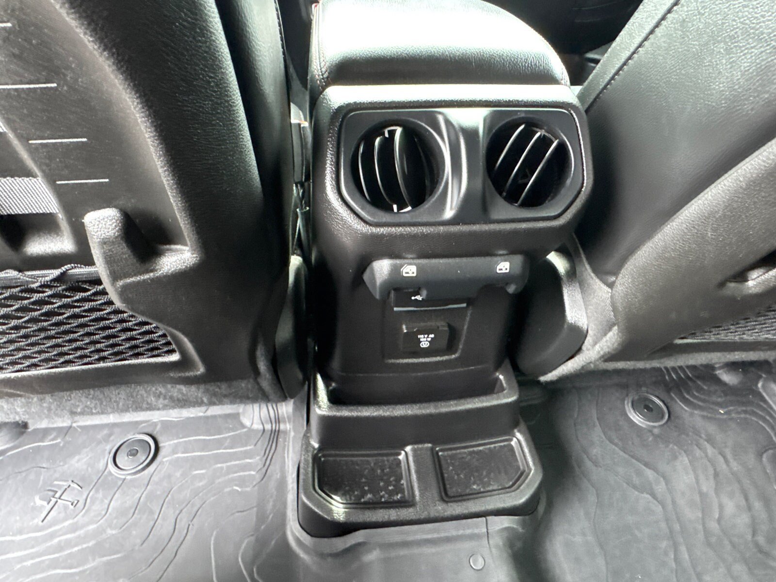 Used 2018 Jeep Wrangler Unlimited Rubicon AWD/4WD image 24