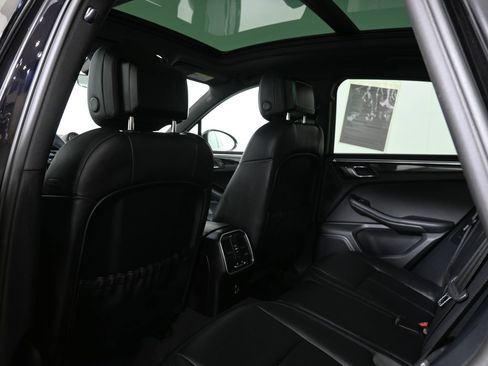 Used 2023 Porsche Macan Turbo AWD/4WD image 36