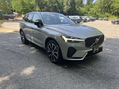 Used 2023 Volvo XC60 B5 Plus w/ Climate Package