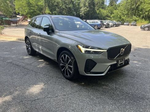Used 2023 Volvo XC60 B5 Plus w/ Climate Package AWD/4WD image 1