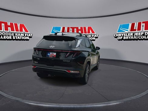 Used 2022 Hyundai Tucson Blue w/ Cargo Package AWD/4WD image 7