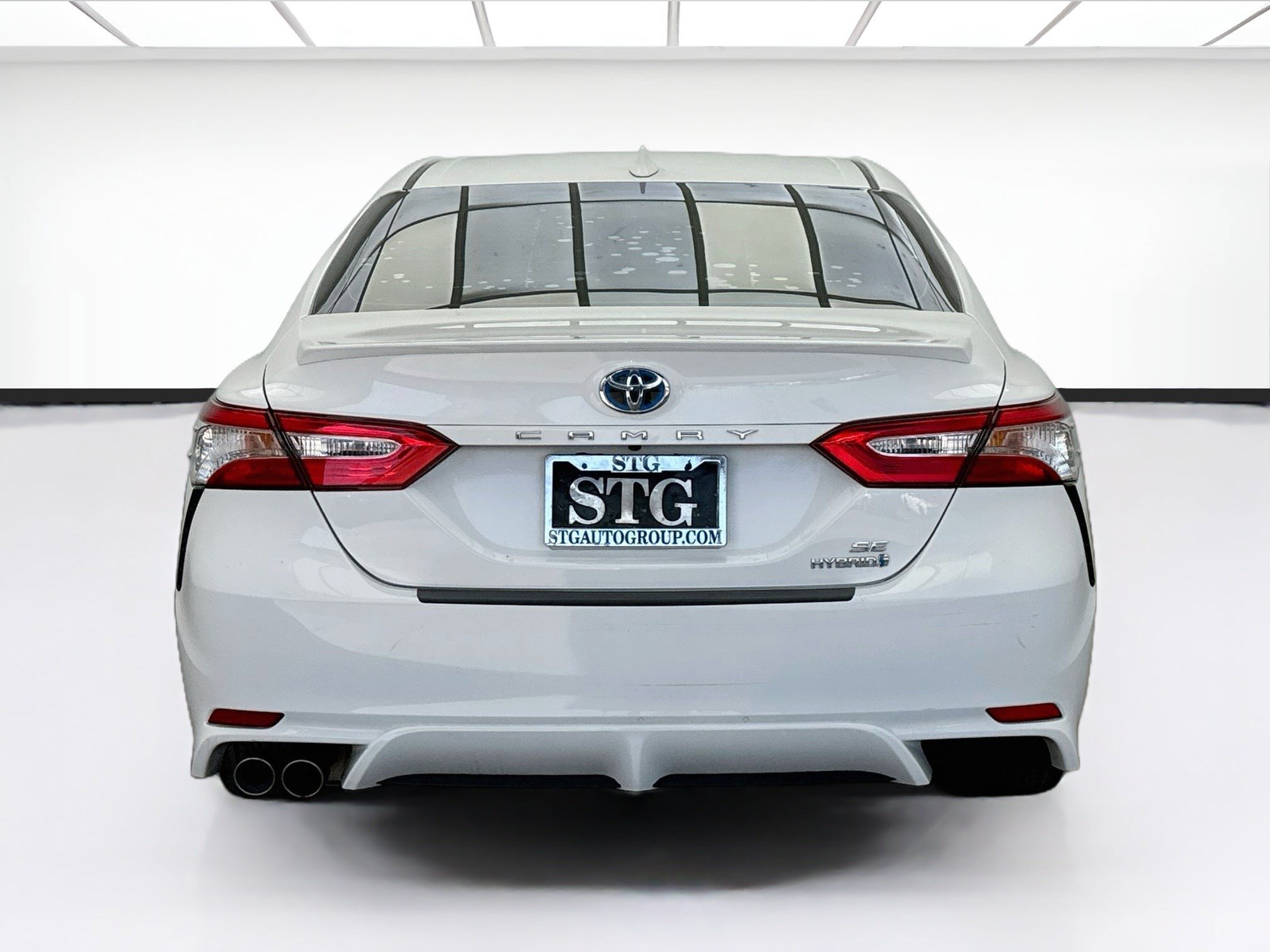 Used 2020 Toyota Camry SE w/ Carpet Mat Package FWD image 5