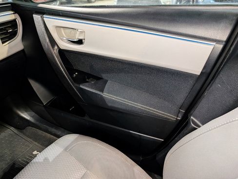 Used 2014 Toyota Corolla LE Premium image 34