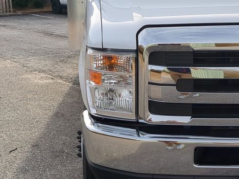 New 2026 Ford E-450 and Econoline 450 Super Duty w/ Power Equipment Group image 8