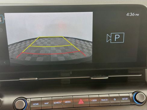 Used 2025 Hyundai Kona SEL FWD image 23