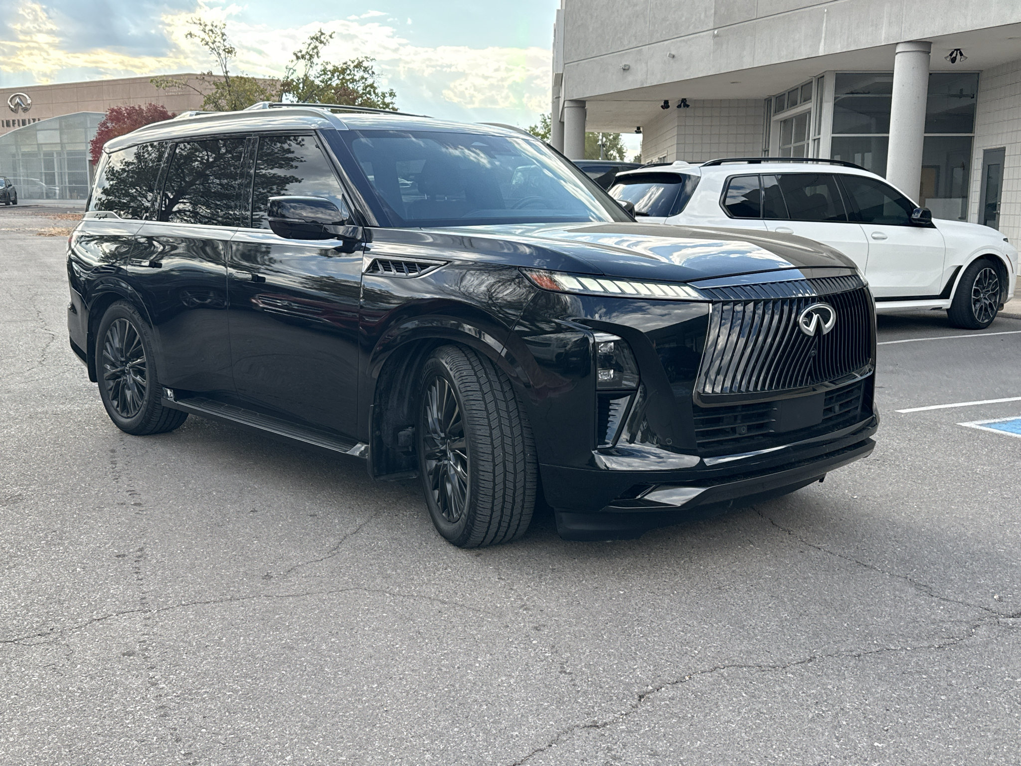 Used 2026 INFINITI QX80 Autograph AWD/4WD image 3