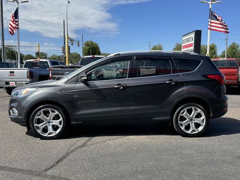 Used 2019 Ford Escape Titanium FWD image 4
