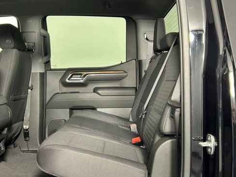 Used 2023 Chevrolet Silverado 1500 LT AWD/4WD image 15