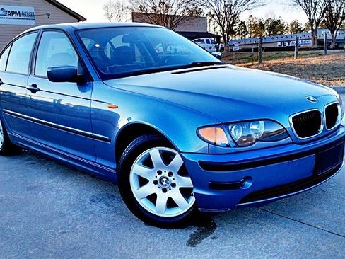 Used 2002 BMW 325i Sedan image 2