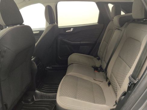 Used 2021 Ford Escape SE w/ SE Sport Appearance Package image 18