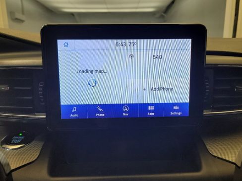 Used 2020 Ford Explorer XLT w/ Equipment Group 202A AWD/4WD image 25
