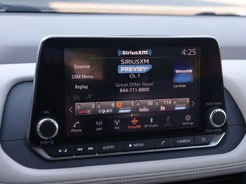 Used 2023 Nissan Rogue SV image 17