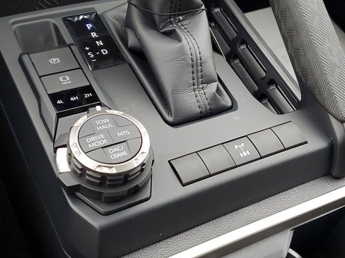 New 2026 Toyota Tacoma TRD Off-Road AWD/4WD image 31